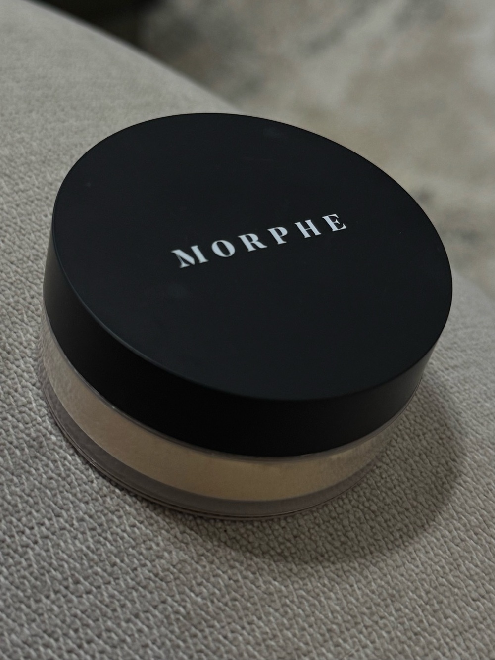 Morphe Loose Setting Powder - Black Lid with Cream Powder